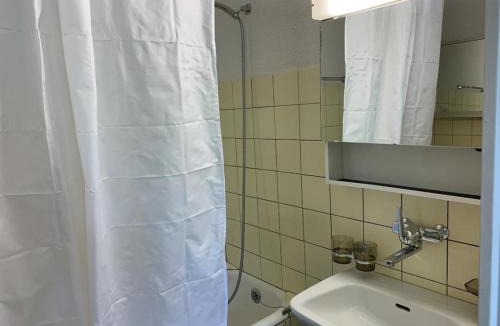 Schwanden House | Revier schlicht und bahnsinnig