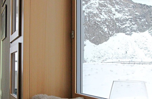 Andermatt Apartment | Reviving Mountain Retreat With Modern Interior In Andermatt