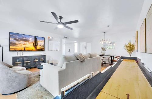 Golden Hills House | Revolta Fairway Retreat