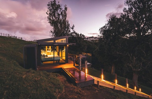 Helensville Cabin | Rewarewa PurePod