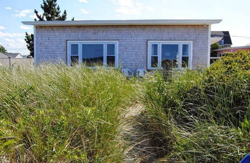 Ocean Bluff-Brant Rock House | REXHAME BEACH OCEAN FRONT BUNGALOW COTTAGE VACATION RENTAL