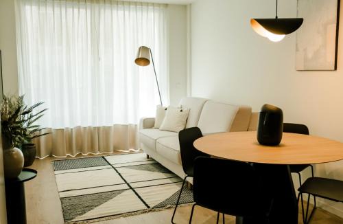 Ensanche Diputacion Apartment | Reyes Católicos Premium Homes