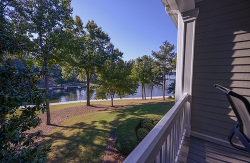 Greensboro Villa | Reynolds Lake Oconee 4BR 3BA Waterfront on Marina Cove