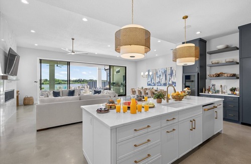 Kingsland House | Reynolds Rooftop Sky Lounge, Concierge Services