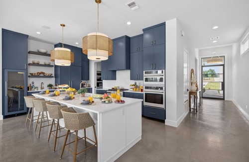 Kingsland House | Reynolds Rooftop Sky Lounge, Concierge Services