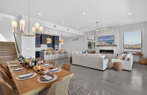 Kingsland House | Reynolds Rooftop Sky Lounge, Concierge Services