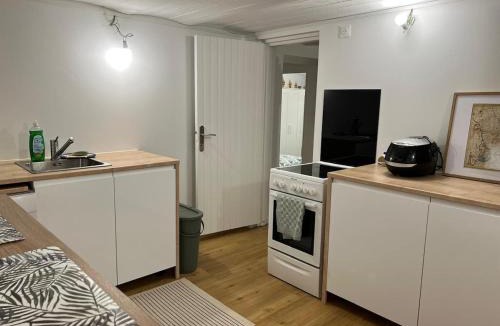 Houilles Apartment | Rez-de-jardin cozy