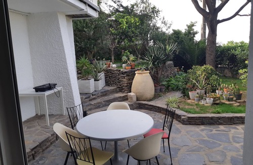 Port-Vendres Apartment | Rez de Jardin Dans Villa Bord de mer