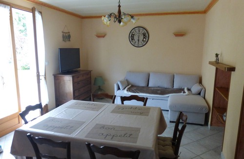 La Bridoire House | REZ DE Maison Proche du lac