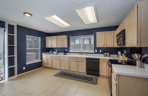 North San Antonio - SAT House | RF - Family Friendly Neighbor! Entire 3BR & 2B