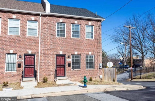 Northeast Villa | RFK spacious home w/free on-street parking