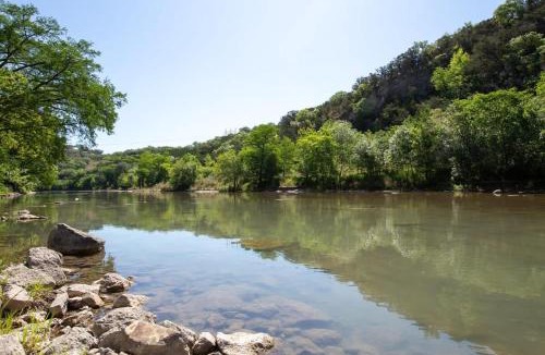 New Braunfels House | RG 105 Rio Refuge