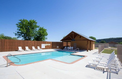New Braunfels Condo | RG 105 Rio Refuge