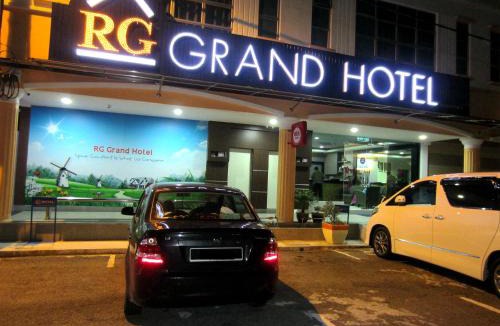 Parit Raja Hotel | RG Grand Hotel