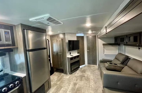 Edinburg House | RGV > Camper- RV Live the Experience