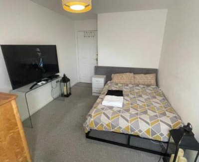 Waltham Abbey House | Rhaspody star