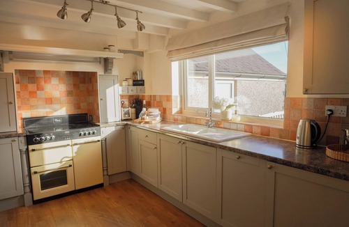 Newborough Cottage | RHIANFA, pet friendly, with open fire in Newborough