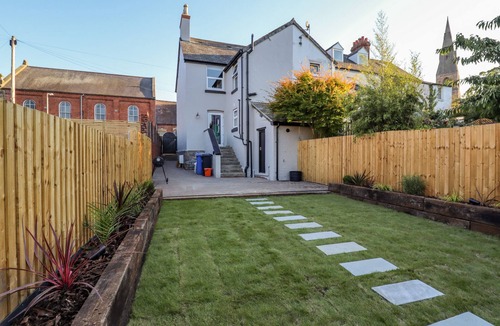 Ruthin Cottage | Rhif Saith