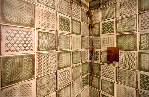 Rhinebeck Hotel | Rhinebeck Inn Suite with Private Deck