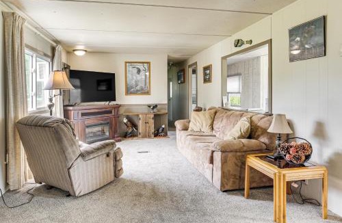 Rhinelander House | Rhinelander Vacation Rental w/Yard on Venus Lake!