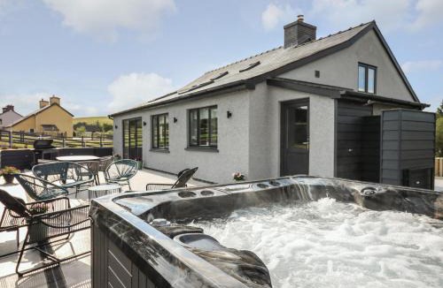 Devils Bridge House | Rhiwmynach