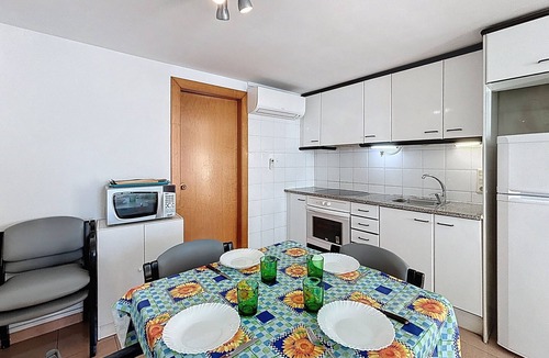 Roses Town Center Apartment | RHODE 2 Piso, 1ª linea de mar, Roses, Free Wi