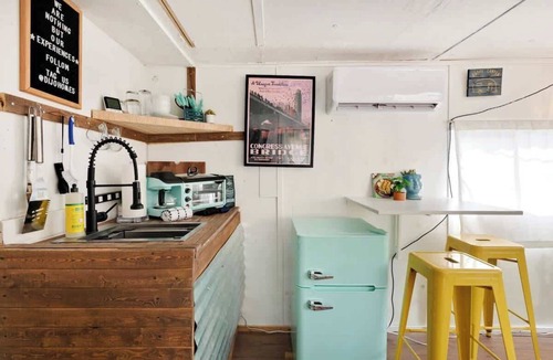 Franklin Park House | Rhonda the Rambler- Glamp w/Pets