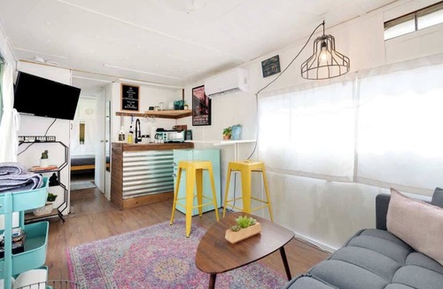 Franklin Park House | Rhonda the Rambler- Glamp w/Pets