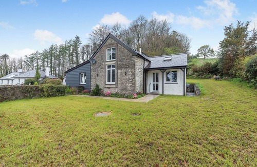 Llanfihangel-Ystrad Cottage | Rhydyfran Coach House