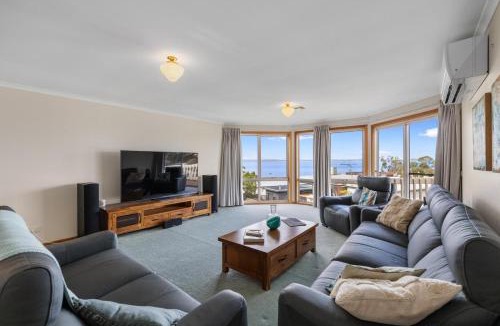 Rhyll House | Rhyll Beach Retreat