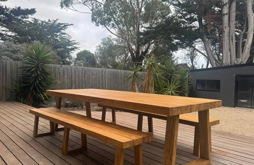 Rhyll House | Rhyll Rendezvous - 400m from beach