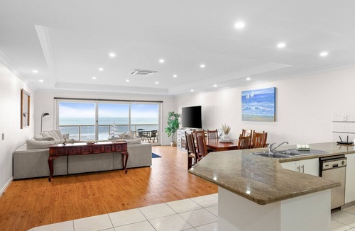 Rhyll Apartment | Rhyll Seaside Penthouse