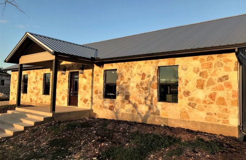 Sabinal House | RIATA Del RIO. New 2019 Vacation Home! 5 bedroom, 6 bath, sleeps 26. Nice Pool.