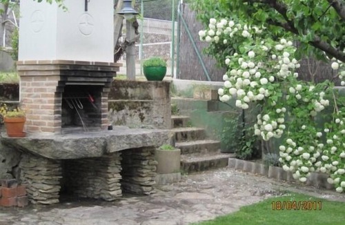 Mombeltran Cottage | Riata house for 8 people