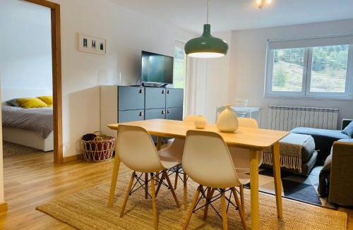 Arinsal Apartment | Ribasol Ski Park 5 pers, max 4 adults, HUT7602