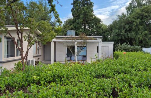 Geraldine Bed & Breakfast | Ribbonwood Cottage