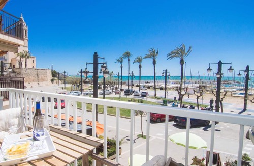 Sitges Town Center Apartment | RIBERA SOL BY BLAUSITGES Beach front property with stunning sea views in Sitges.