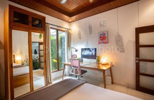 Kutuh Kaja Villa | Rice Fields, Jungle, Sunset, Yoga, BBQ, Workspace