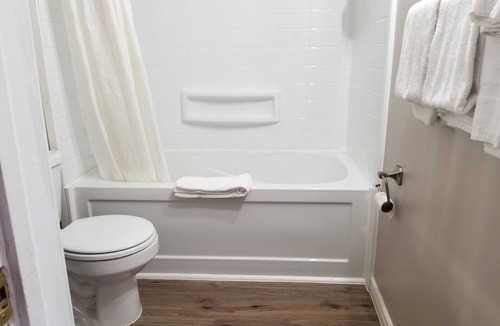 Sudbury Hotel | Richard Lake Motel