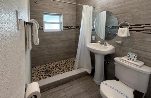 Hallandale Beach Hotel | Richard's Motel Extended Stay