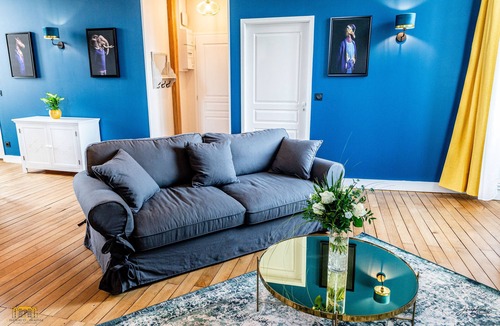 Hermival-les-Vaux Bed & Breakfast | Richard's suite at Château d'Hermival