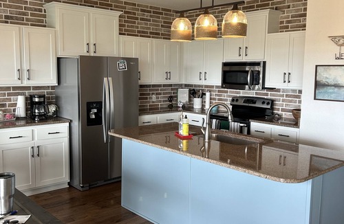 Eureka Condo | Richland Chambers Reservoir Lakefront Condo on First Floor with Outdoor Pool!