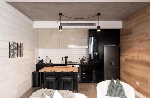 Richmond North Apartment | Richmond Gem