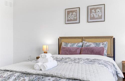 Gormley House | Richmond Hill Haven - Family Friendly - Nature & City