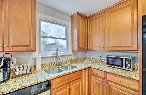 Henrico Cottage | Richmond Home w/Fire Pit - 12 Mi to Downtown