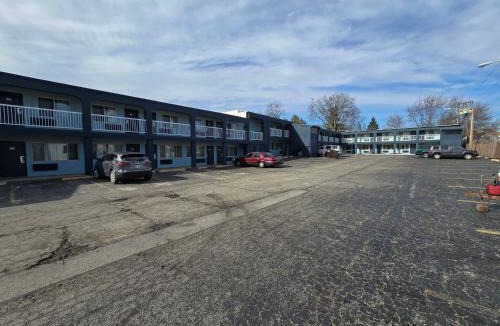 Richmond Hotel | Richmond Inn and Suites