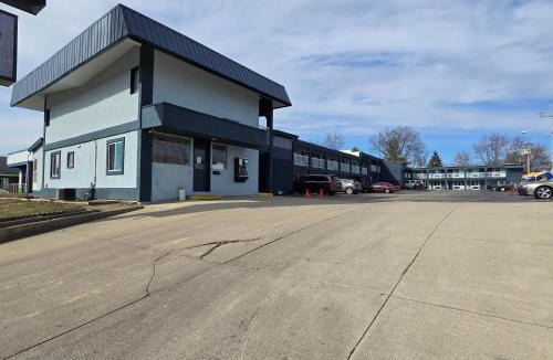 Richmond Hotel | Richmond Inn and Suites