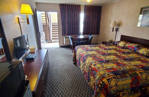 Richmond Hotel | Richmond Inn & Suites