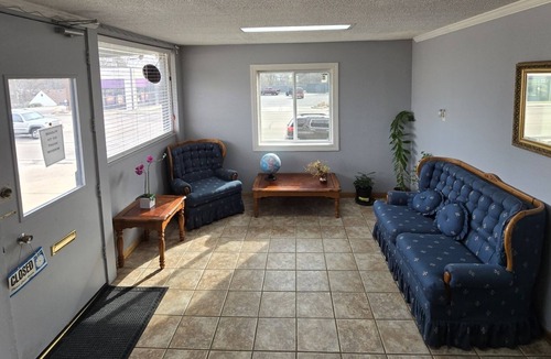 Richmond Hotel | Richmond Inn & Suites