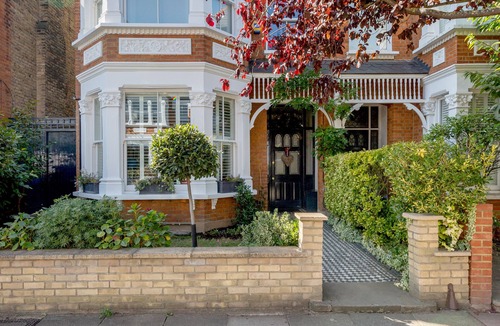 Twickenham Riverside House | Richmond large home away from home/Garden/London 20 mins/Thames/walk to tube